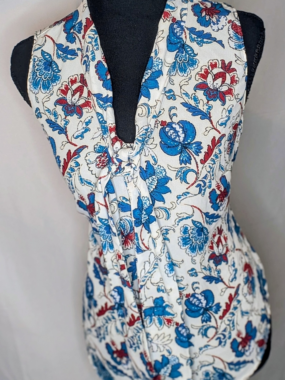 Ann Taylor Floral Tie Neck Blouse Sleeveless Blue Red Print Size Small